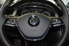 2016款大众帕萨特330TSI