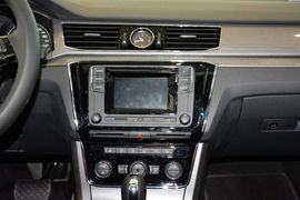 2016款大众帕萨特330TSI