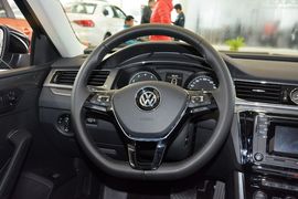 2016款大众帕萨特330TSI