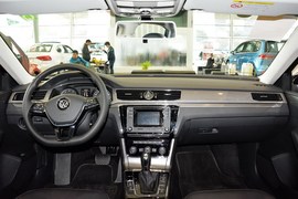 2016款大众帕萨特330TSI