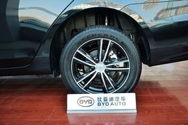 2015款比亚迪速锐1.5L手动舒适型