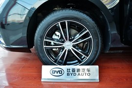 2015款比亚迪速锐1.5L手动舒适型
