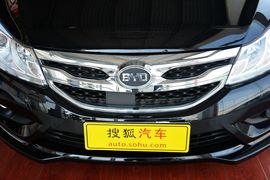 2015款比亚迪速锐1.5L手动舒适型