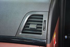 2015款比亚迪速锐1.5L手动舒适型