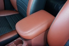 2015款比亚迪速锐1.5L手动舒适型