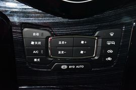 2015款比亚迪速锐1.5L手动舒适型