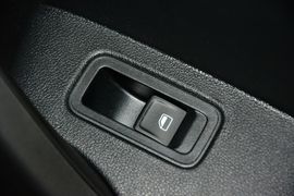 2015款大众桑塔纳-尚纳1.6L手动风尚版