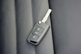 2016款斯柯达明锐1.6L自动智行版