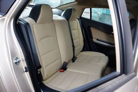 2016款海马福美来1.6L手动品尚型升级版