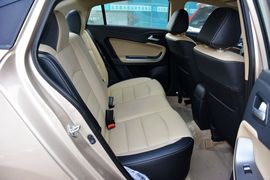 2016款海马福美来1.6L手动品尚型升级版