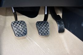 2016款海马福美来1.6L手动品尚型升级版