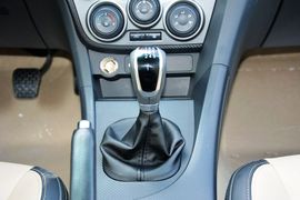 2016款海马福美来1.6L手动品尚型升级版