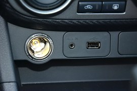 2016款海马福美来1.6L手动品尚型升级版