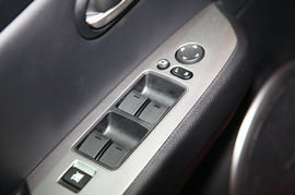 2010款马自达睿翼轿跑车上市现场实拍