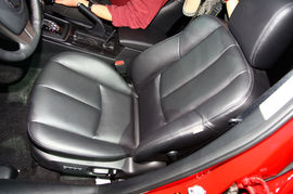 2010款马自达睿翼轿跑车上市现场实拍