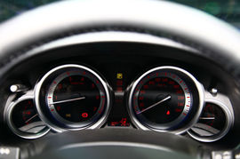 2010款马自达睿翼轿跑车上市现场实拍