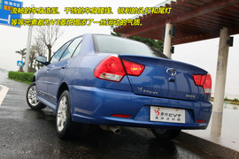 2010款东南菱悦CVT风采版试驾