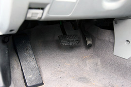 2010款东南菱悦CVT风采版试驾