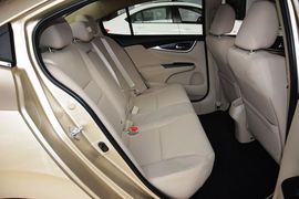 2016款本田凌派1.8L