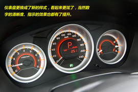 2010款东南菱悦CVT风采版试驾