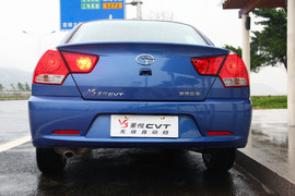 2010款东南菱悦CVT风采版试驾