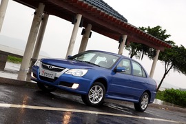 2010款东南菱悦CVT风采版试驾