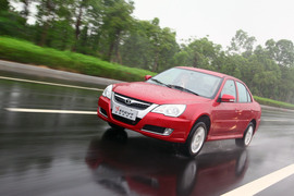 2010款东南菱悦CVT风采版试驾