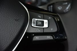 2016款大众高尔夫1.4TSI自动豪华型