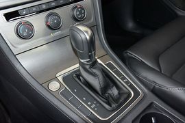 2016款大众高尔夫1.4TSI自动豪华型
