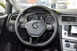 2016款大众高尔夫1.4TSI自动豪华型