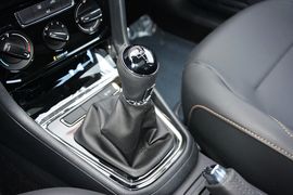 2016款大众全新宝来1.6L手动舒适型