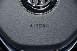 2016款大众全新宝来1.6L手动舒适型