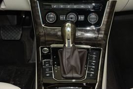 2016款大众帕萨特380TSI