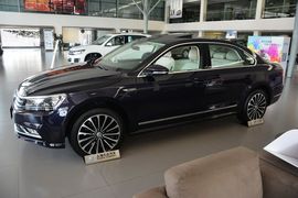 2016款大众帕萨特380TSI