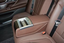 2016款宝马730Li领先型