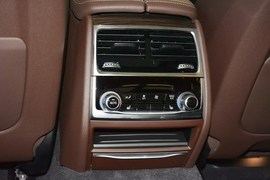 2016款宝马730Li领先型
