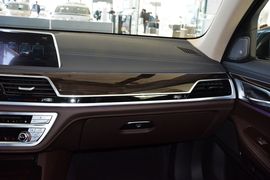 2016款宝马730Li领先型