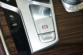 2016款宝马730Li领先型