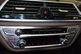 2016款宝马730Li领先型
