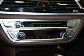 2016款宝马730Li领先型