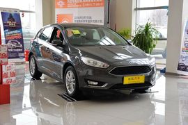 2015款福特福克斯两厢1.6L自动舒适型