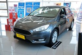 2015款福特福克斯两厢1.6L自动舒适型