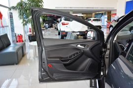 2015款福特福克斯两厢1.6L自动舒适型