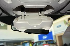 2015款福特福克斯两厢1.6L自动舒适型
