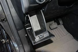 2015款福特福克斯两厢1.6L自动舒适型