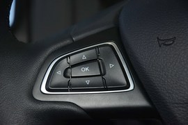 2015款福特福克斯两厢1.6L自动舒适型