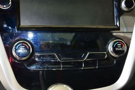 2015款日产楼兰2.5