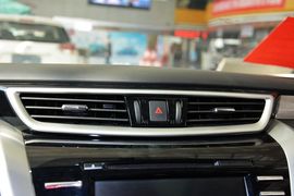 2015款日产楼兰2.5