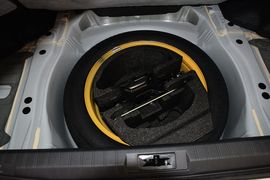 2016款斯巴鲁力狮2.5L全驱荣耀版