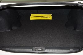 2016款斯巴鲁力狮2.5L全驱荣耀版